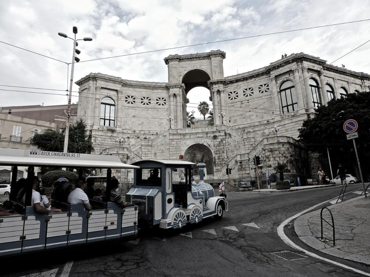 Collegio Suite Cagliari Bagian luar foto
